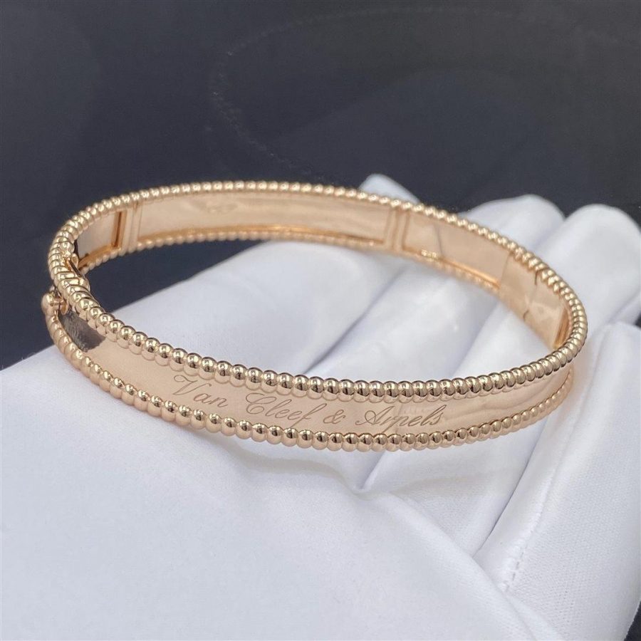 Van Cleef & Arpels Perlée signature bracelet, Rose gold VCARP3K700