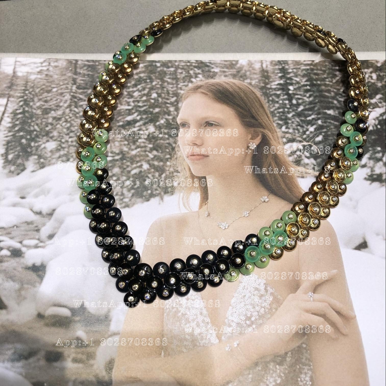 van-cleef-arpels-bouton-dor-necklace-yellow-gold-chrysoprase-diamond-onyx-vcaro7gh00