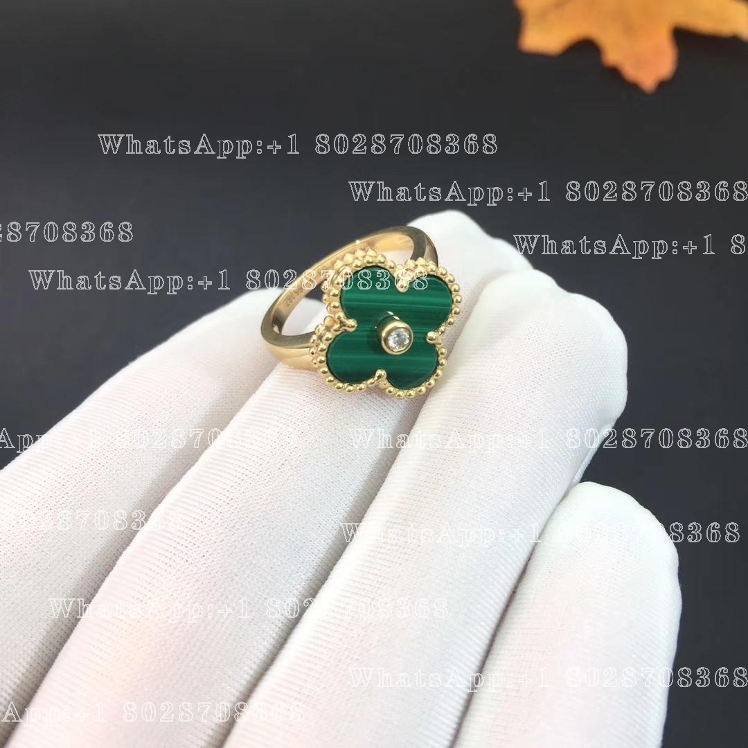 Van Cleef & Arpels Vintage Alhambra ring Yellow gold, Diamond, Malachite VCARO3QM00