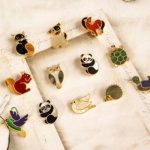 Van Cleef & Arpels Lucky Animals Dove clip Rose gold, Mother-of-pearl, Onyx VCARP2AR00