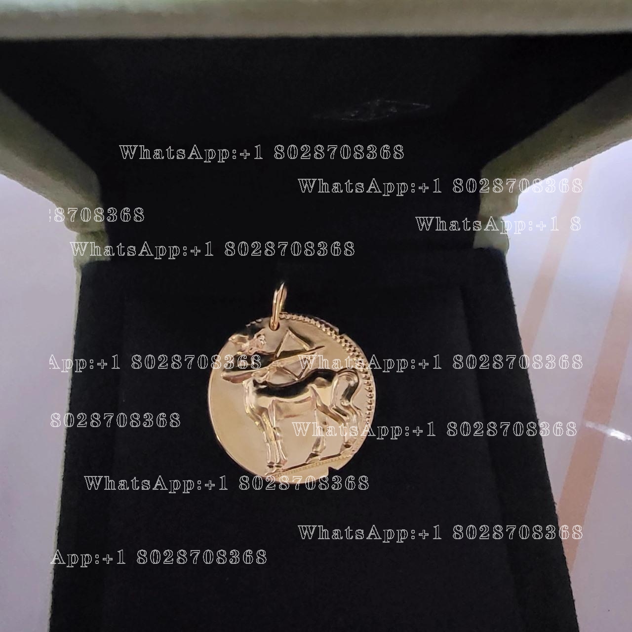 Van Cleef & Arpels Zodiaque medal Sagittarii (Sagittarius) Yellow gold VCARP7SP00