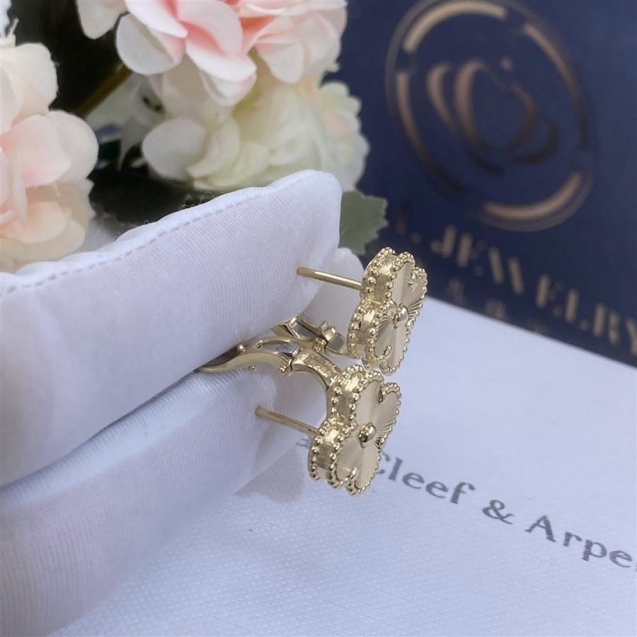 Van Cleef & Arpels Vintage Alhambra earrings guilloché yellow gold VCARP3JL00