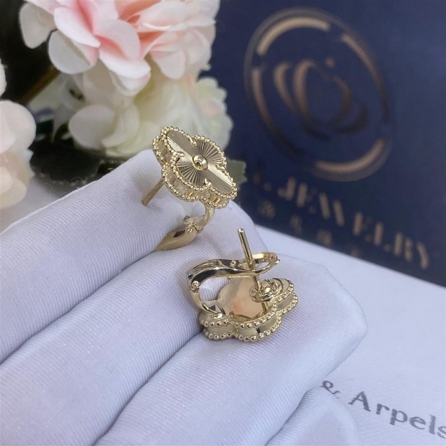 Van Cleef & Arpels Vintage Alhambra earrings guilloché yellow gold VCARP3JL00