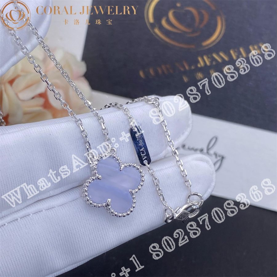 Van Cleef & Arpels Vintage Alhambra pendant White gold, Chalcedony VCARD34900 - Image 3