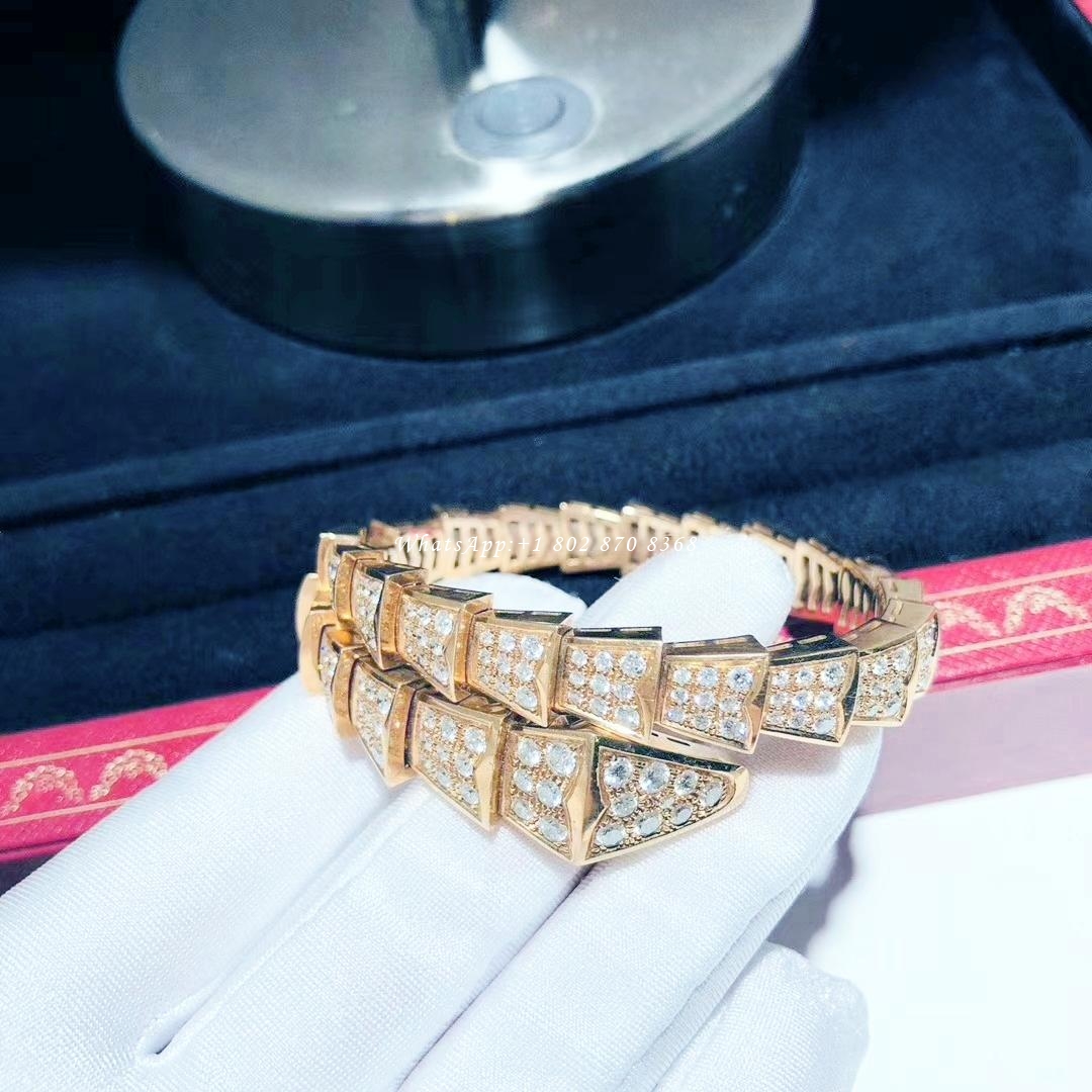 Bulgari Serpenti Viper one-coil bracelet in 18 kt rose gold, set with full pavé diamonds