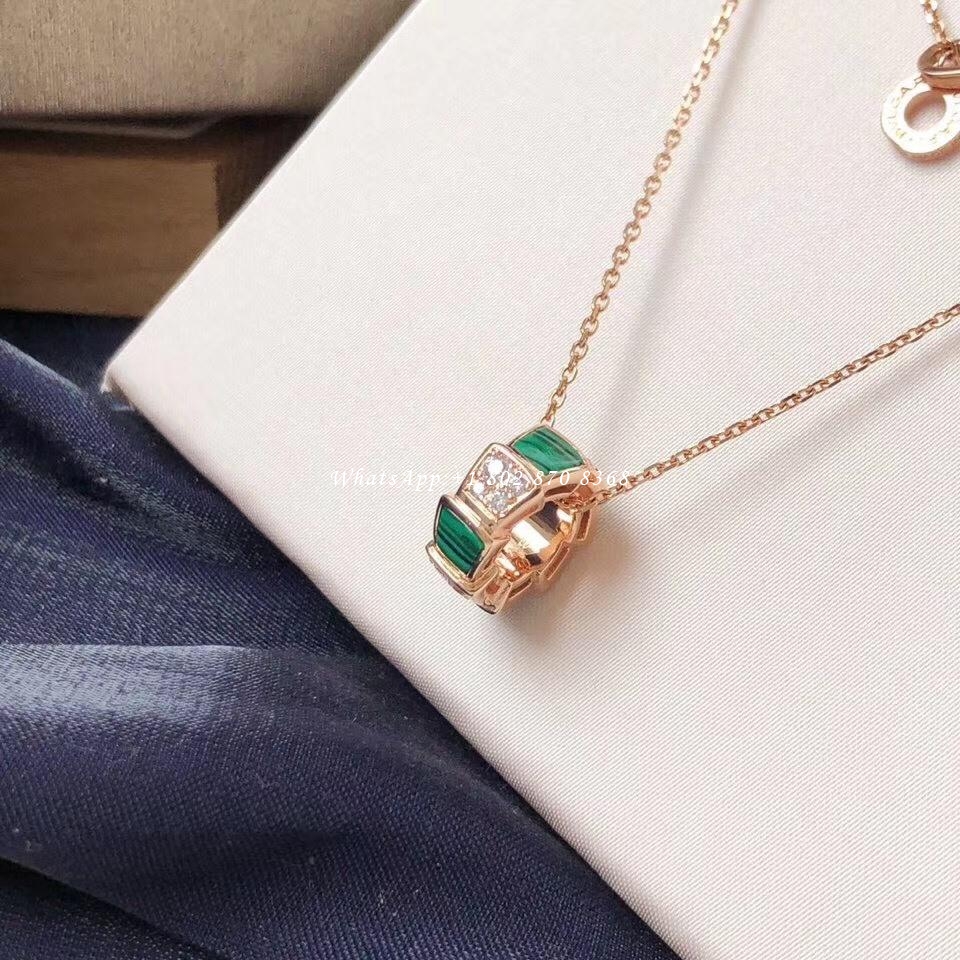 Bulgari Serpenti Viper 18 kt rose gold necklace set with malachite elements and pavé diamonds on the pendant Ref.: 355958