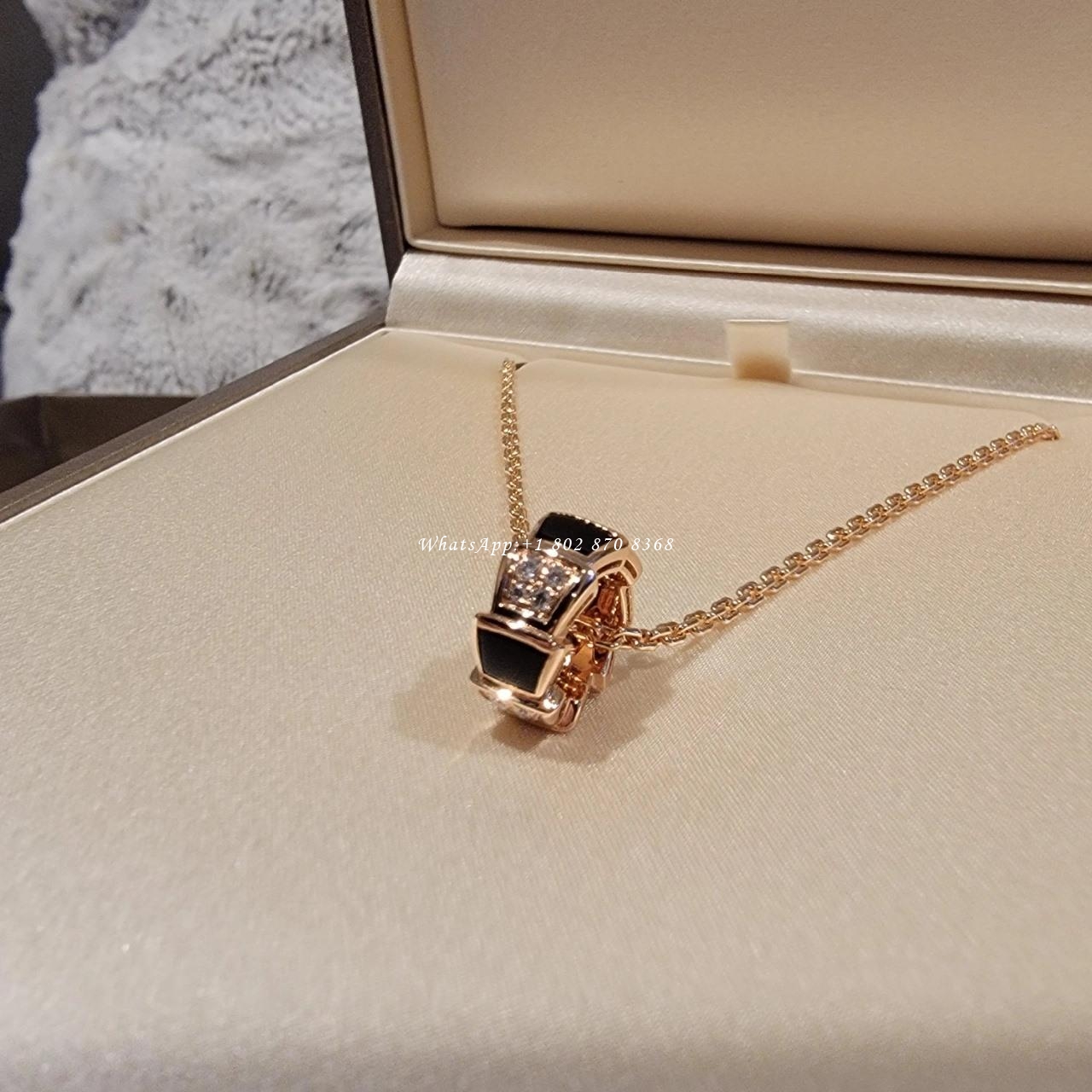 Bulgari Serpenti Viper 18 kt rose gold necklace set with onyx elements and pavé diamonds on the pendant Ref.: 356554