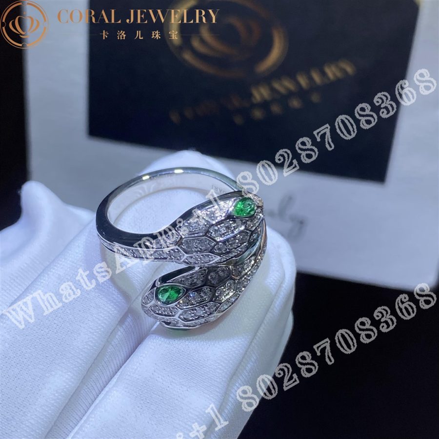 Bulgari Serpenti Seduttori 18 kt white gold double head ring set with emerald eyes and pavé diamonds Ref.: 358094 - Image 5