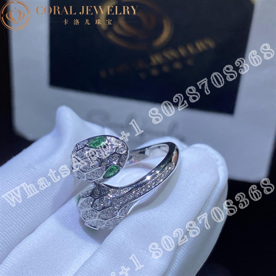 Bulgari Serpenti Seduttori 18 kt white gold double head ring set with emerald eyes and pavé diamonds Ref.: 358094 - Image 6