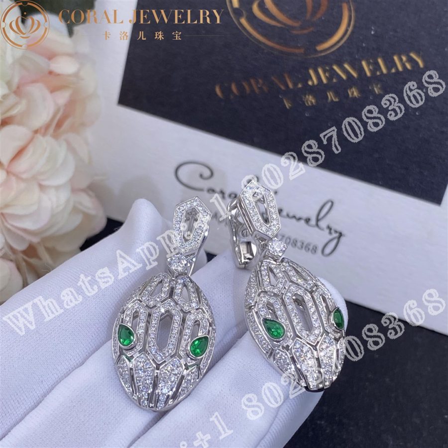 Bulgari Serpenti earrings in 18 kt white gold, set with emerald eyes and full pavé diamonds Ref.: 352756 - Image 6