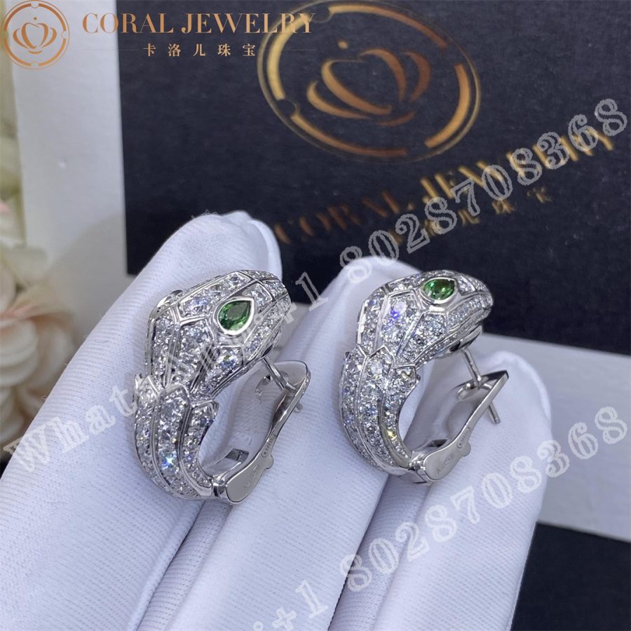 Bulgari Serpenti white gold earrings set with pavé diamonds and two emerald eyes REF . 354702 - Image 5