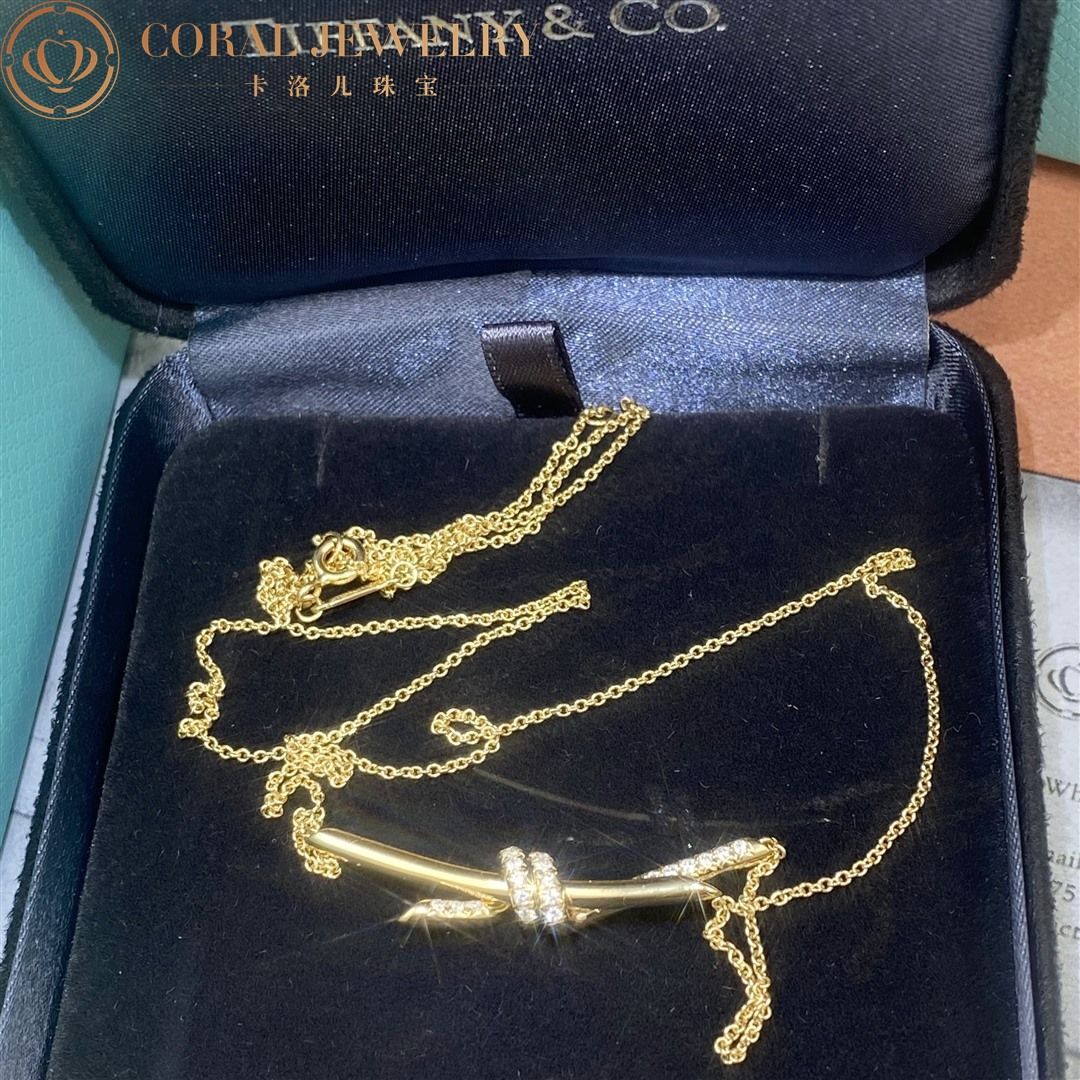Tiffany Knot Pendant in Yellow Gold with Diamonds