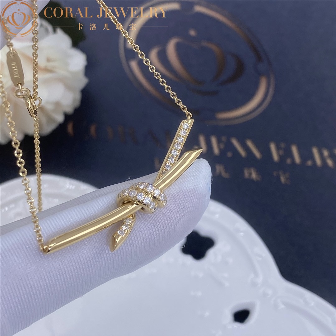 Tiffany Knot Pendant in Yellow Gold with Diamonds