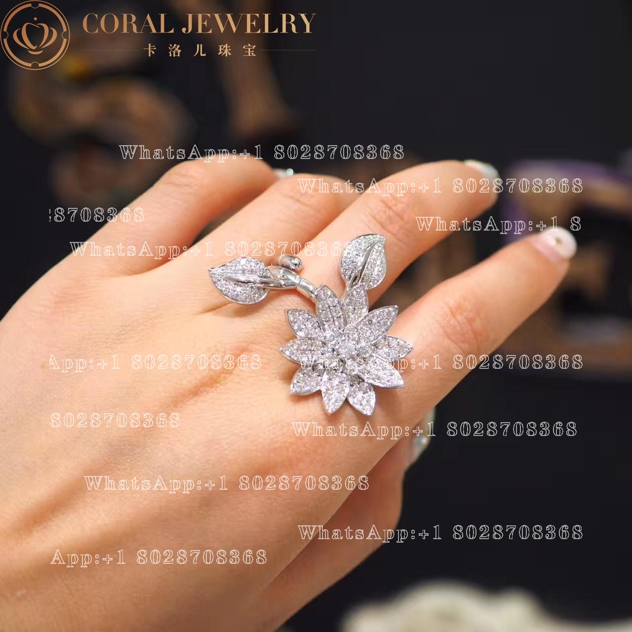 Van Cleef & Arpels Lotus Between the Finger Ring™ White gold, Diamond Vintage Style
