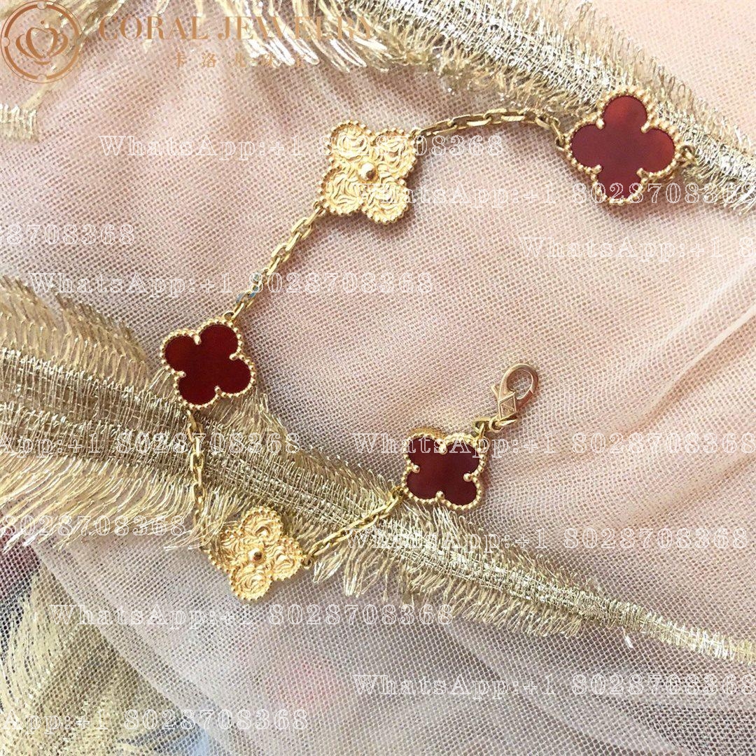 Van Cleef & Arpels Vintage Alhambra Limited Edition bracelet, 5 motifs Yellow gold,Carnelian VCARP0QS00