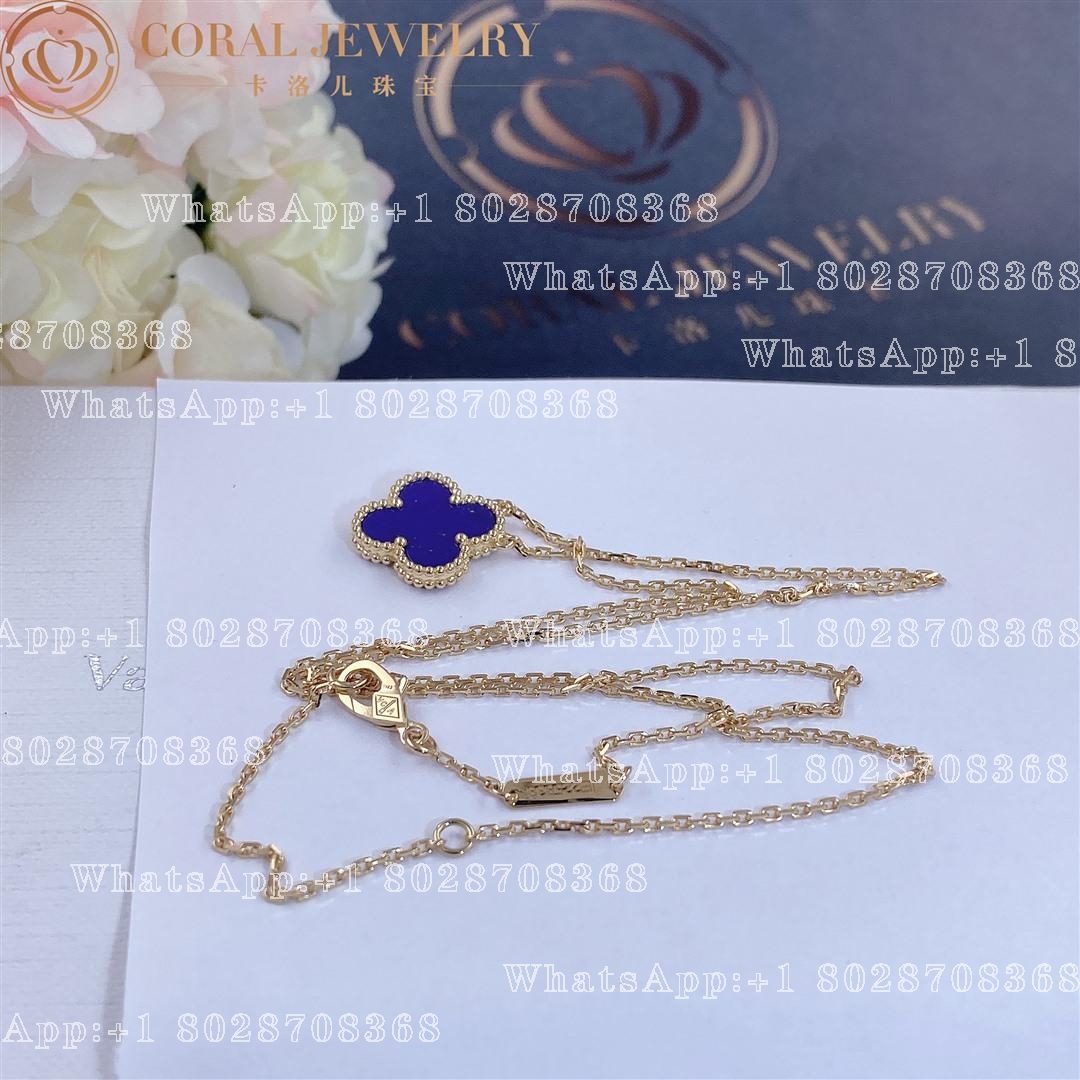 Van Cleef & Arpels Vintage Alhambra pendant Yellow gold, Lapis lazuli