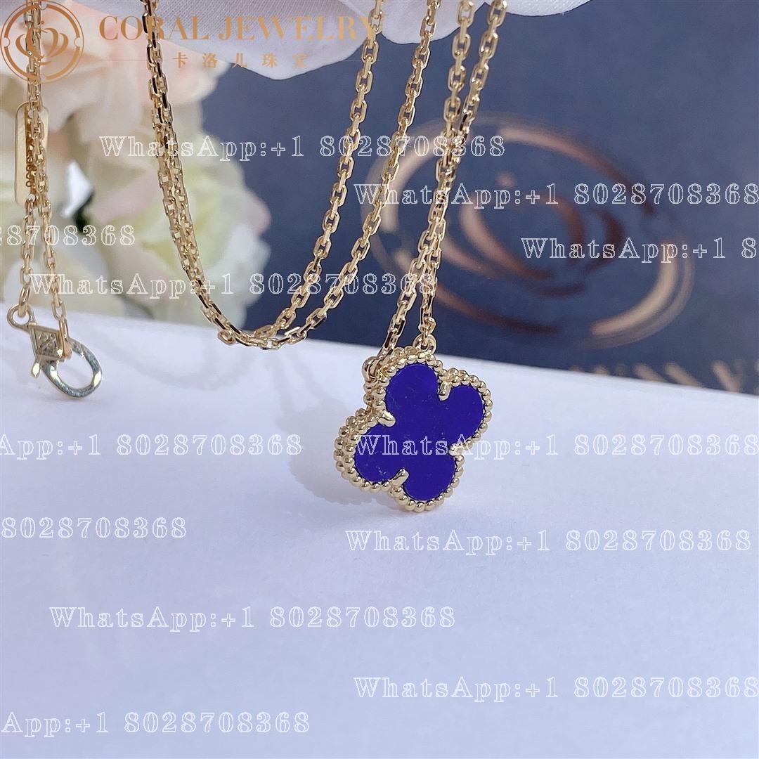 Van Cleef & Arpels Vintage Alhambra pendant Yellow gold, Lapis lazuli