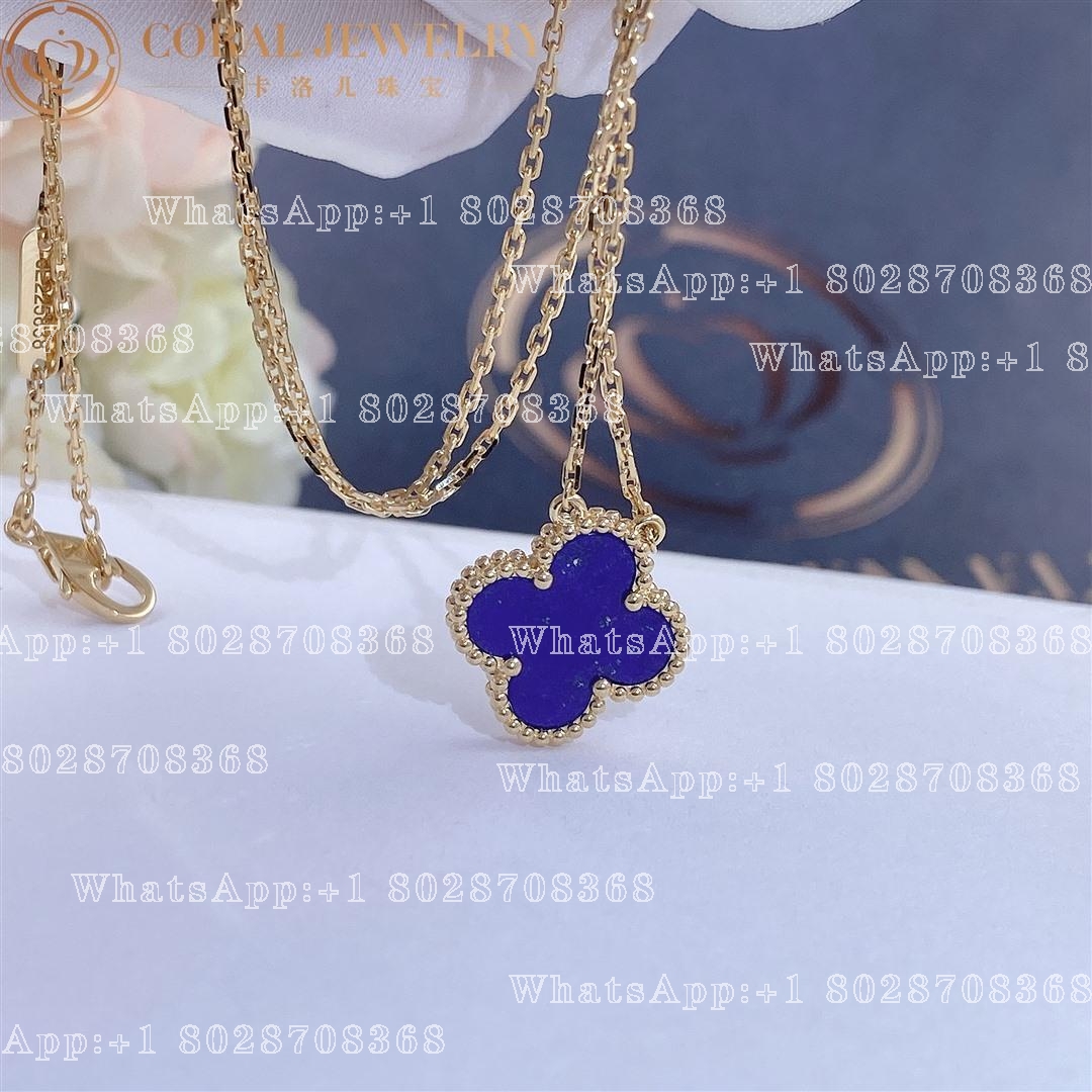 Van Cleef & Arpels Vintage Alhambra pendant Yellow gold, Lapis lazuli
