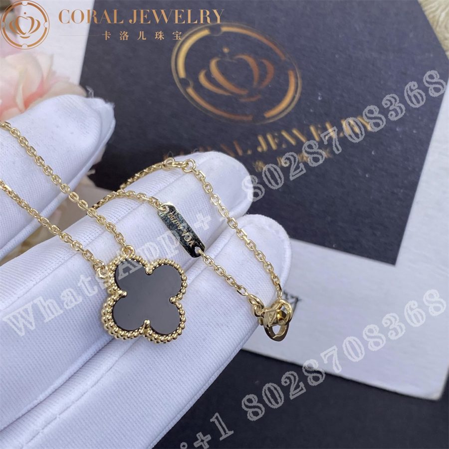 Van Cleef & Arpels Vintage Alhambra pendant Yellow gold, Onyx VCARA45800 - Image 3