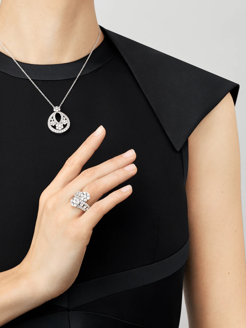 Van Cleef & Arpels Snowflake ring Platinum, Diamond VCARO3RG00