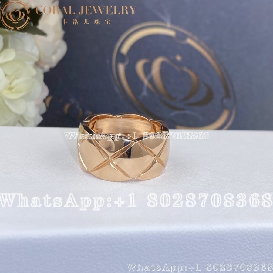 Chanel Coco Crush Ring Quilted Motif, Large Version, 18k Beige Gold J10818 - Image 5