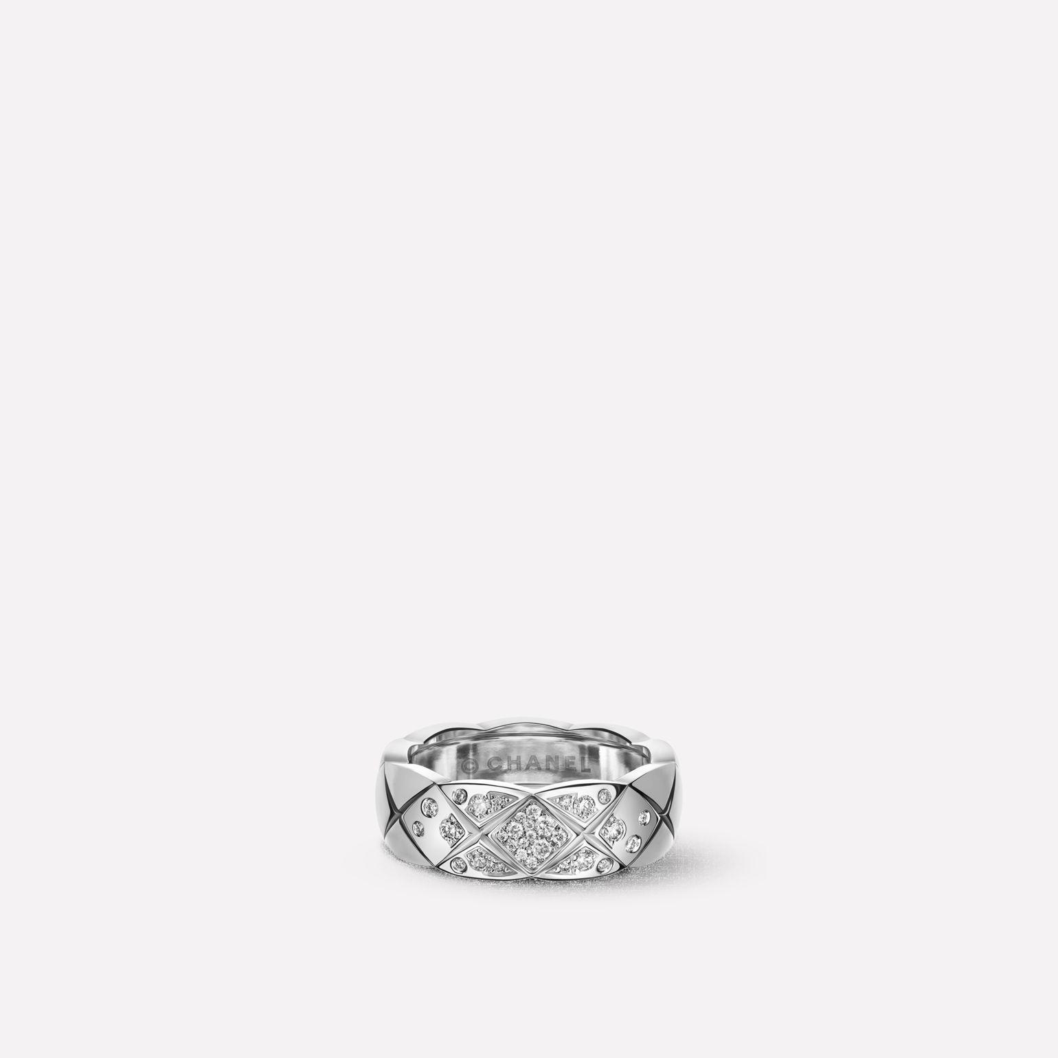 Chanel Coco Crush Ring Quilted Motif, Small Version, 18k White Gold, Diamonds J10865