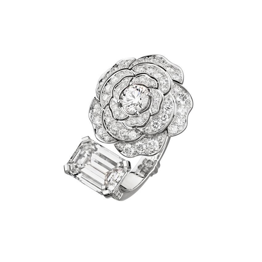 Chanel Camélia Contraste Blanc Ring in White Gold and 5CT Emerald-cut Diamond