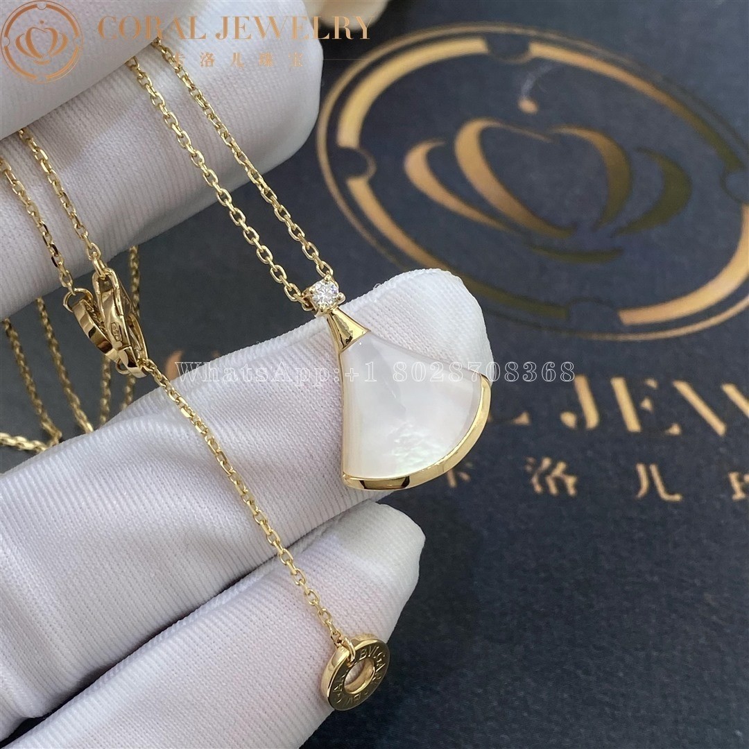 Bulgari Divas' Dream Necklace Yellow Gold Mother-of-pearl and Diamonds Ref.: 357510