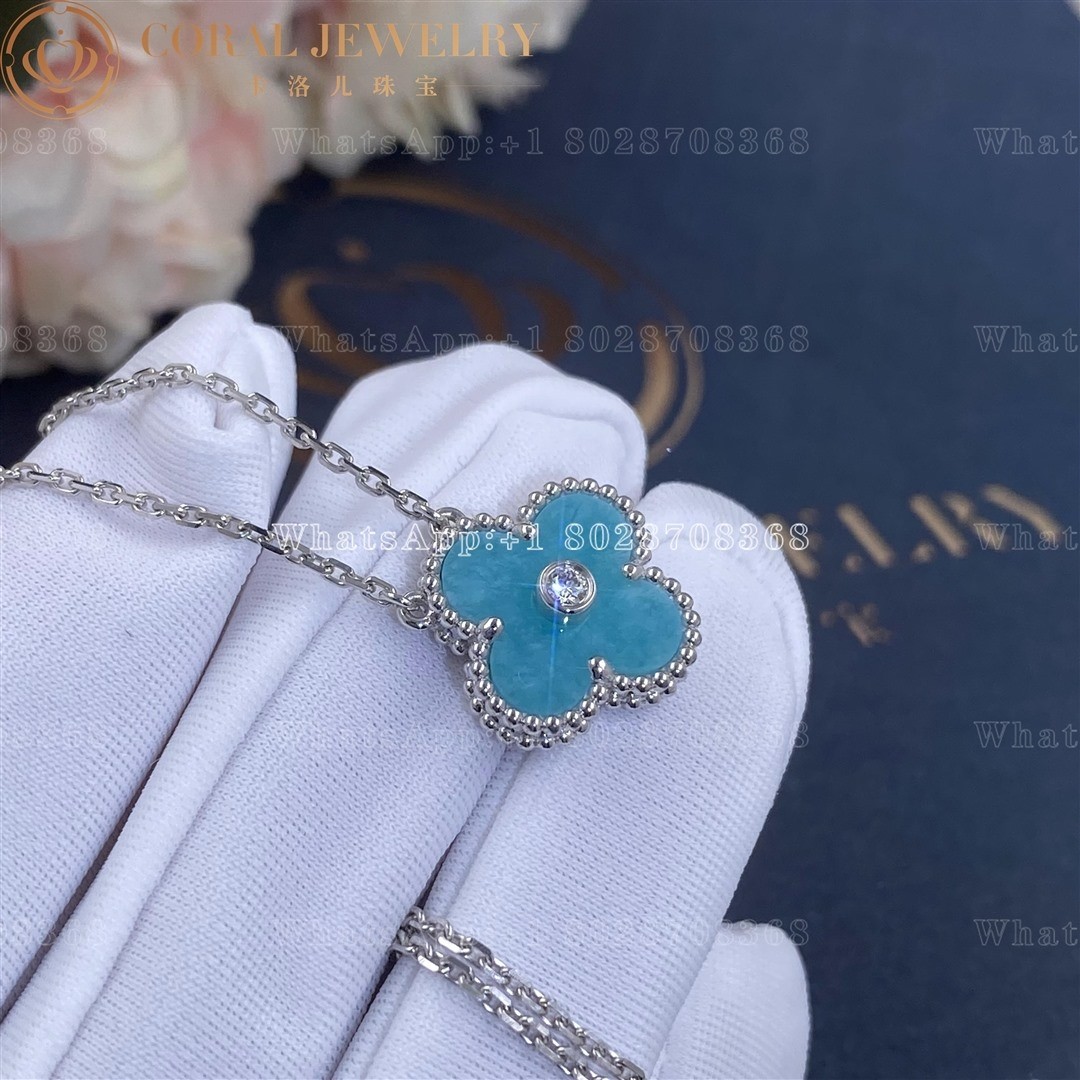 Van Cleef & Arpels Vintage Alhambra 2022 Holiday Pendant White gold,Green Sèvres VCARP9RU00