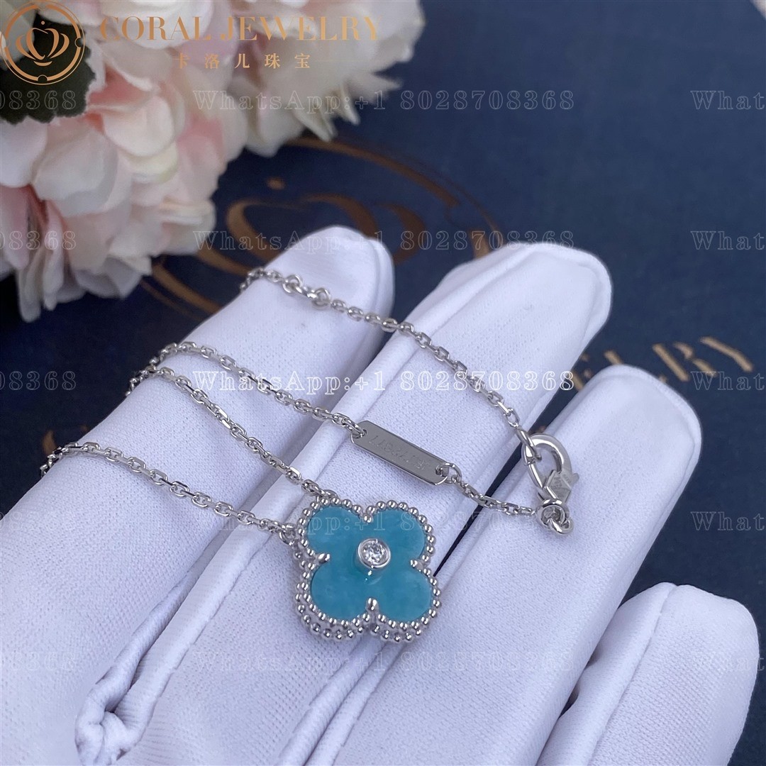 Van Cleef & Arpels Vintage Alhambra 2022 Holiday Pendant White gold,Green Sèvres VCARP9RU00