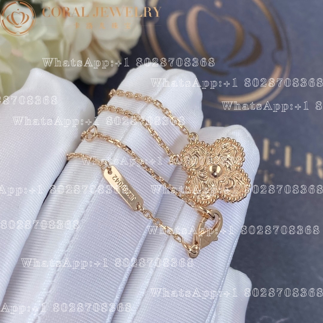 Van Cleef & Arpels Vintage Alhambra Pendant 18k Rose Gold VCARN9ZS00