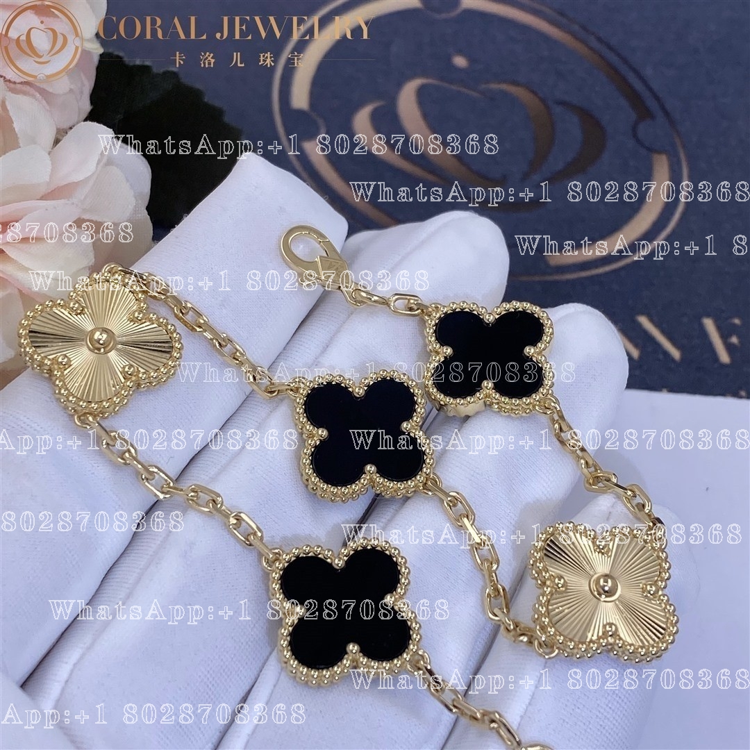 Van Cleef & Arpels Vintage Alhambra bracelet, 5 motifs Yellow gold Guilloché and Onyx