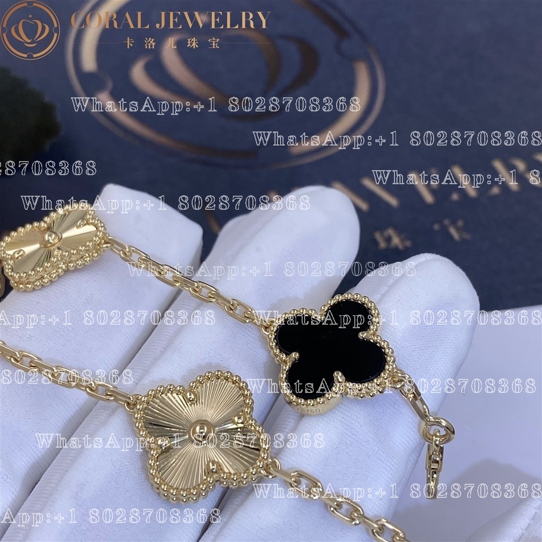 Van Cleef & Arpels Vintage Alhambra bracelet, 5 motifs Yellow gold Guilloché and Onyx