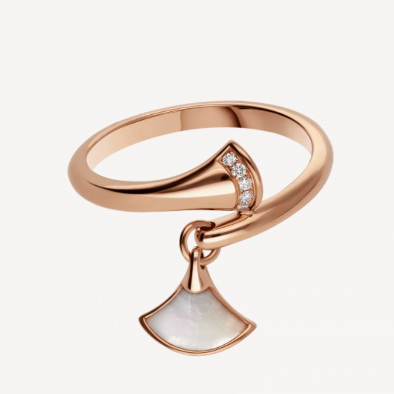 Bulgari Divas' Dream ring in Rose gold, mother of pearl and diamonds Ref.: AN857333