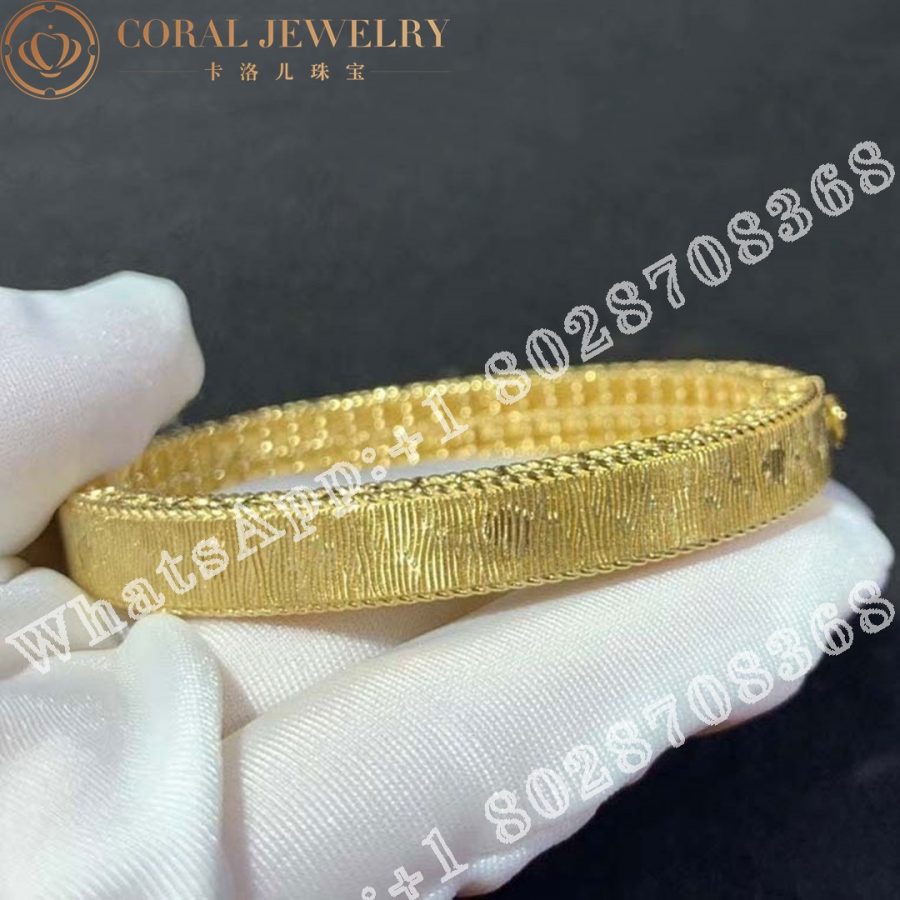 roberto-coin-venetian-princess-yellow-gold-bangle-bracelet-with-diamonds