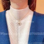 Dior Rose Des Vents Medallion Necklace Yellow Gold, Diamond and Mother-of-pearl - Image 9