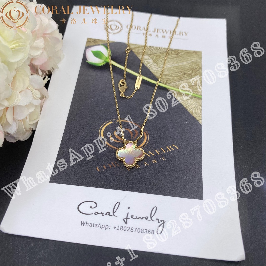 Van Cleef & Arpels Vintage Alhambra pendant Yellow gold, Pink Mother-of-pearl - Image 5