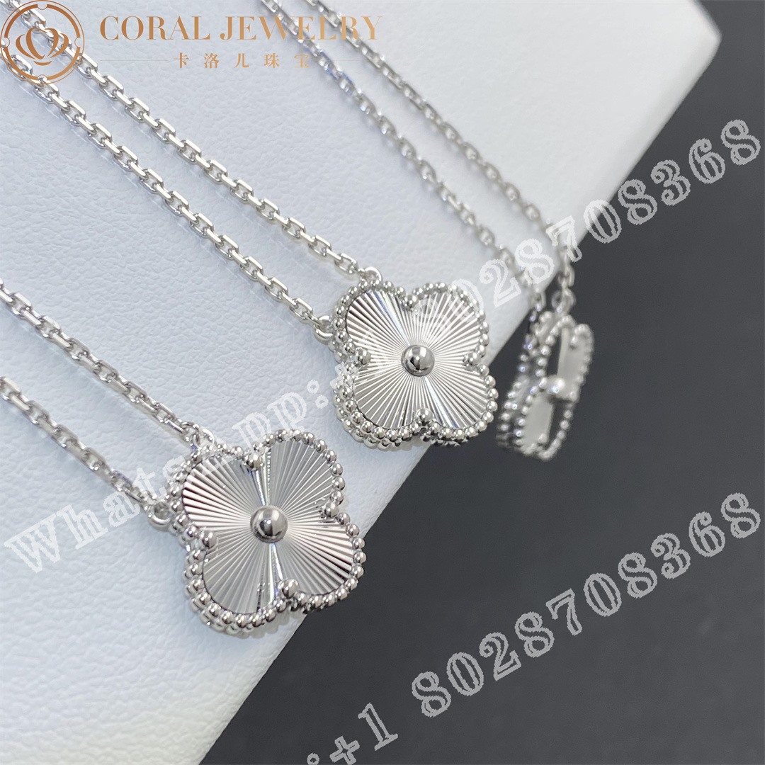 Van Cleef & Arpels Vintage Alhambra pendant 18K white gold VCARP9XG00 - Image 6