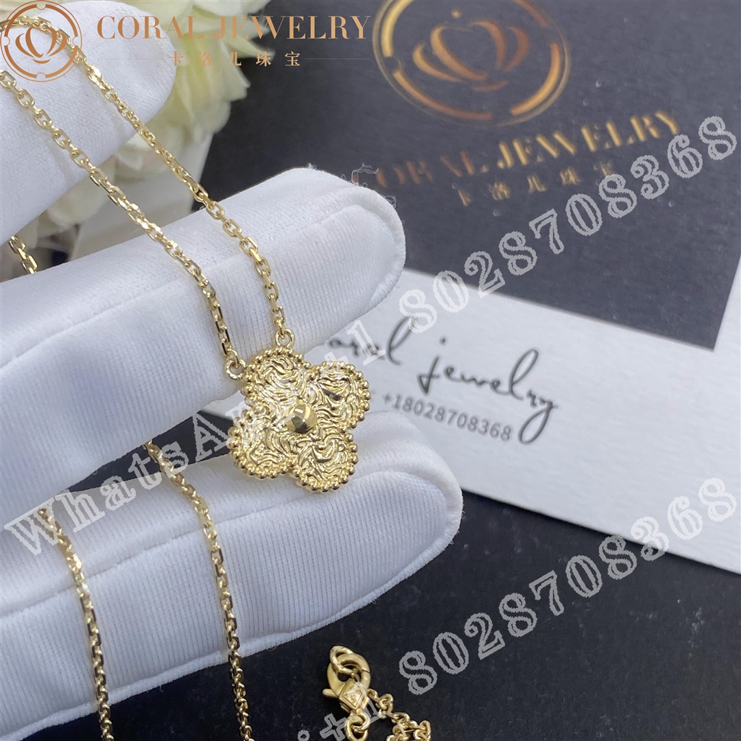 Van Cleef & Arpels Vintage Alhambra Pendant 18k Yellow Gold VCARO1IF00 - Image 3
